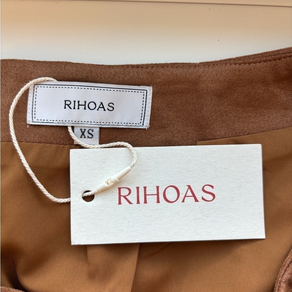 RIHOAS Tan Faux Suede Lace Trim Mini Skirt Western Nashville Style XS NWT - Picture 5 of 8